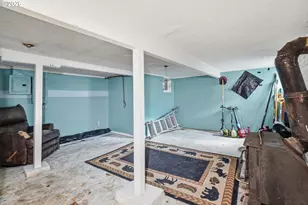 7453 N Stockton Ave, Portland, OR 97203 - Photo 23