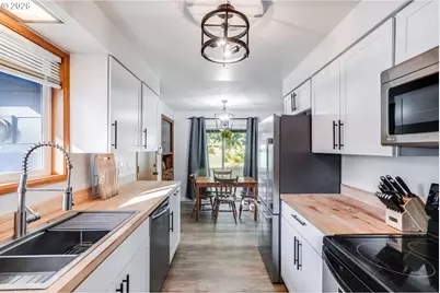 310 NE 170th Ave, Portland, OR 97230 - Photo 9