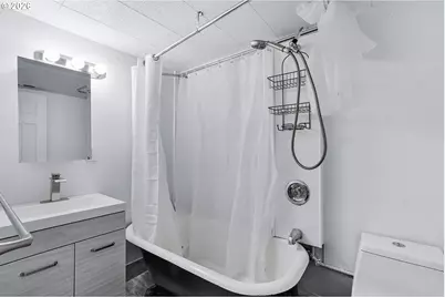 2817 NE Weidler St, Portland, OR 97232 - Photo 17