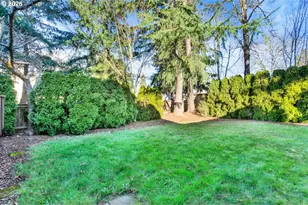 16379 NW Charlais St, Beaverton, OR 97006 - Photo 39