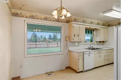35865 Riverside Dr, Albany, OR 97321 - Photo 9
