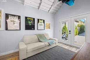 226 N Page St, Portland, OR 97227 - Photo 33