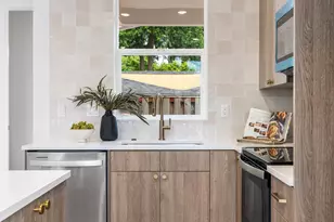 5965 NE Hancock St, Portland, OR 97213 - Photo 7