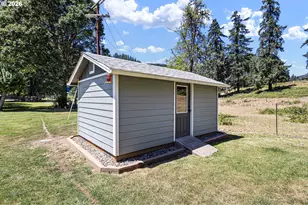 1462 Schad Rd, Elkton, OR 97436 - Photo 31