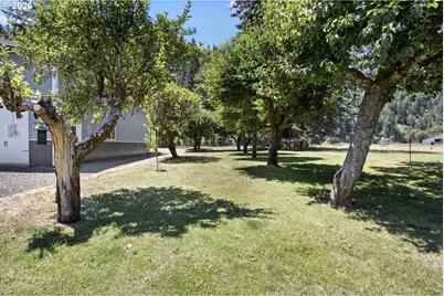 1462 Schad Rd, Elkton, OR 97436 - Photo 37