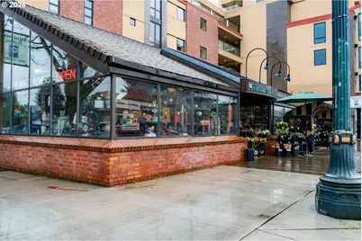 723 NE Tillamook St, Portland, OR 97212 - Photo 47