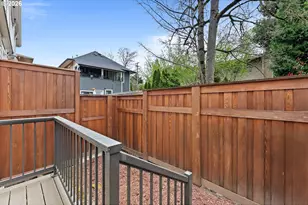 723 NE Tillamook St, Portland, OR 97212 - Photo 39