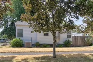 1035 NE Ford St, McMinnville, OR 97128 - Photo 5