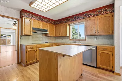 429 Stoneway Dr NW, Salem, OR 97304 - Photo 13
