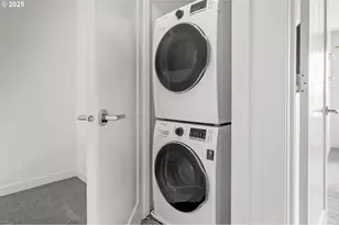 2813 SE Hawthorne Blvd, Portland, OR 97214 - Photo 15