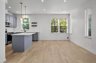 2813 SE Hawthorne Blvd, Portland, OR 97214 - Photo 5