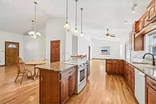 9264 Glory Ct NE, Salem, OR 97305 - Photo 13