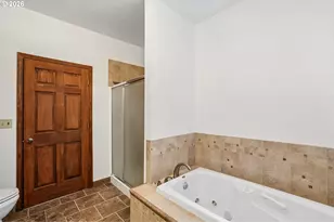 9264 Glory Ct NE, Salem, OR 97305 - Photo 21