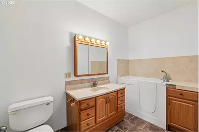 9264 Glory Ct NE, Salem, OR 97305 - Photo 19