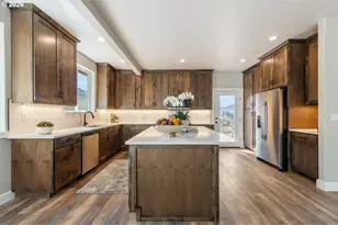 662 Brooks Loop, Sutherlin, OR 97479 - Photo 7