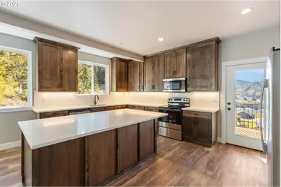 662 Brooks Loop, Sutherlin, OR 97479 - Photo 15