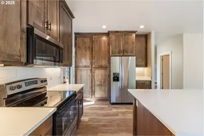 662 Brooks Loop, Sutherlin, OR 97479 - Photo 13