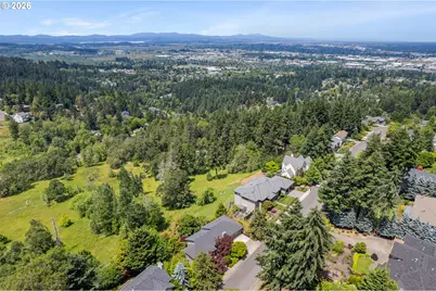 2749 Suncrest Ave, Eugene, OR 97405 - Photo 45