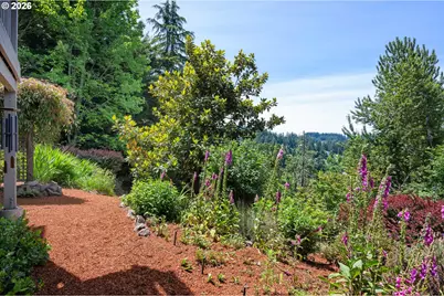 2749 Suncrest Ave, Eugene, OR 97405 - Photo 41