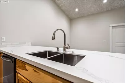 1185 37th Ct, Sweet Home, OR 97386 - Photo 23