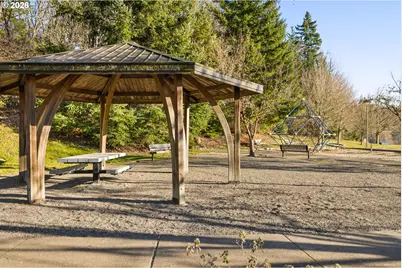 2754 NW Kennedy Ct, Portland, OR 97229 - Photo 35