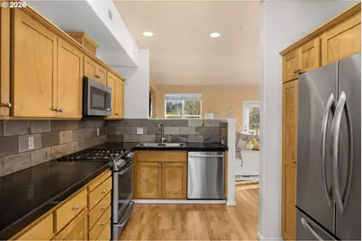 2754 NW Kennedy Ct, Portland, OR 97229 - Photo 15