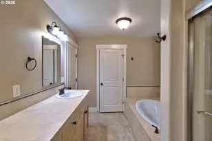 957 SW Fellows St, McMinnville, OR 97128 - Photo 23