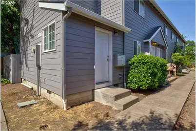 241 NW 25th St, Salem, OR 97301 - Photo 1