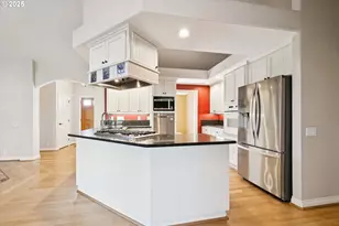 2787 Hazelnut Dr, Woodburn, OR 97071 - Photo 9