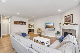 2825 NW Mount Ashland Ln, McMinnville, OR 97128 - Photo 5