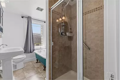 1610 NE 13th St, Lincoln City, OR 97367 - Photo 11