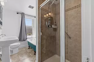 1610 NE 13th St, Lincoln City, OR 97367 - Photo 11