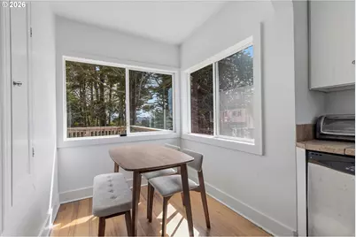 1610 NE 13th St, Lincoln City, OR 97367 - Photo 15