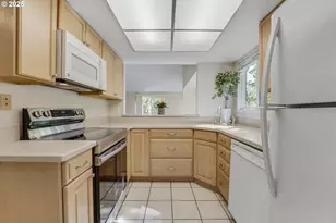 11656 SW Boones Bend Dr, Beaverton, OR 97008 - Photo 9