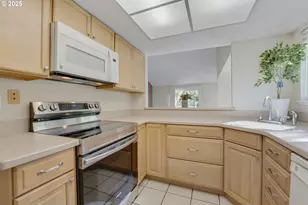 11656 SW Boones Bend Dr, Beaverton, OR 97008 - Photo 11