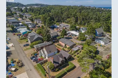 1822 SE 2nd St, Lincoln City, OR 97367 - Photo 25