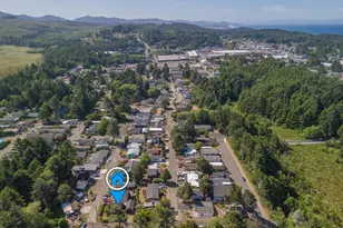 1822 SE 2nd St, Lincoln City, OR 97367 - Photo 29