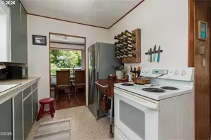 1822 SE 2nd St, Lincoln City, OR 97367 - Photo 15