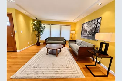 960 NE 108th Ave, Portland, OR 97220 - Photo 5