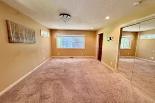960 NE 108th Ave, Portland, OR 97220 - Photo 17