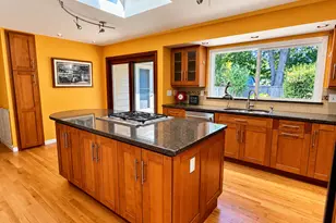 960 NE 108th Ave, Portland, OR 97220 - Photo 9