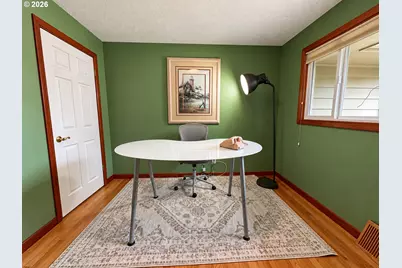 960 NE 108th Ave, Portland, OR 97220 - Photo 19