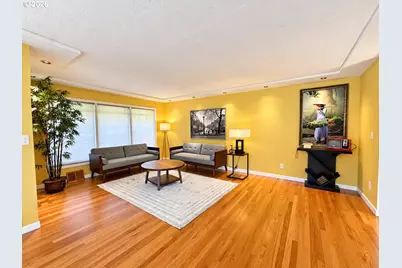 960 NE 108th Ave, Portland, OR 97220 - Photo 3