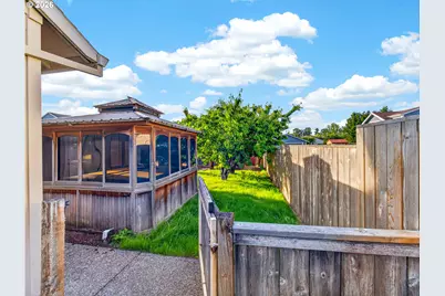 6135 SE Hacienda St, Hillsboro, OR 97123 - Photo 37