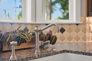 31678 SW Isle Way Ln, West Linn, OR 97068 - Photo 19