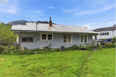 480 Poplar St, Powers, OR 97466 - Photo 5