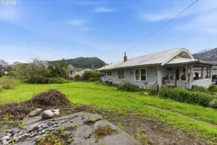 480 Poplar St, Powers, OR 97466 - Photo 3