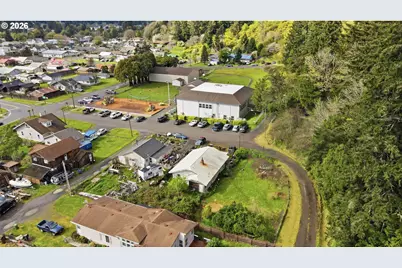 480 Poplar St, Powers, OR 97466 - Photo 5