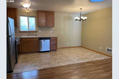 1150 Hemlock St E #17, Florence, OR 97439 - Photo 7