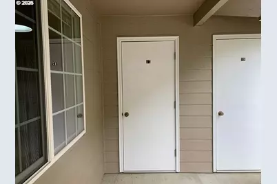 1150 Hemlock St E #17, Florence, OR 97439 - Photo 3